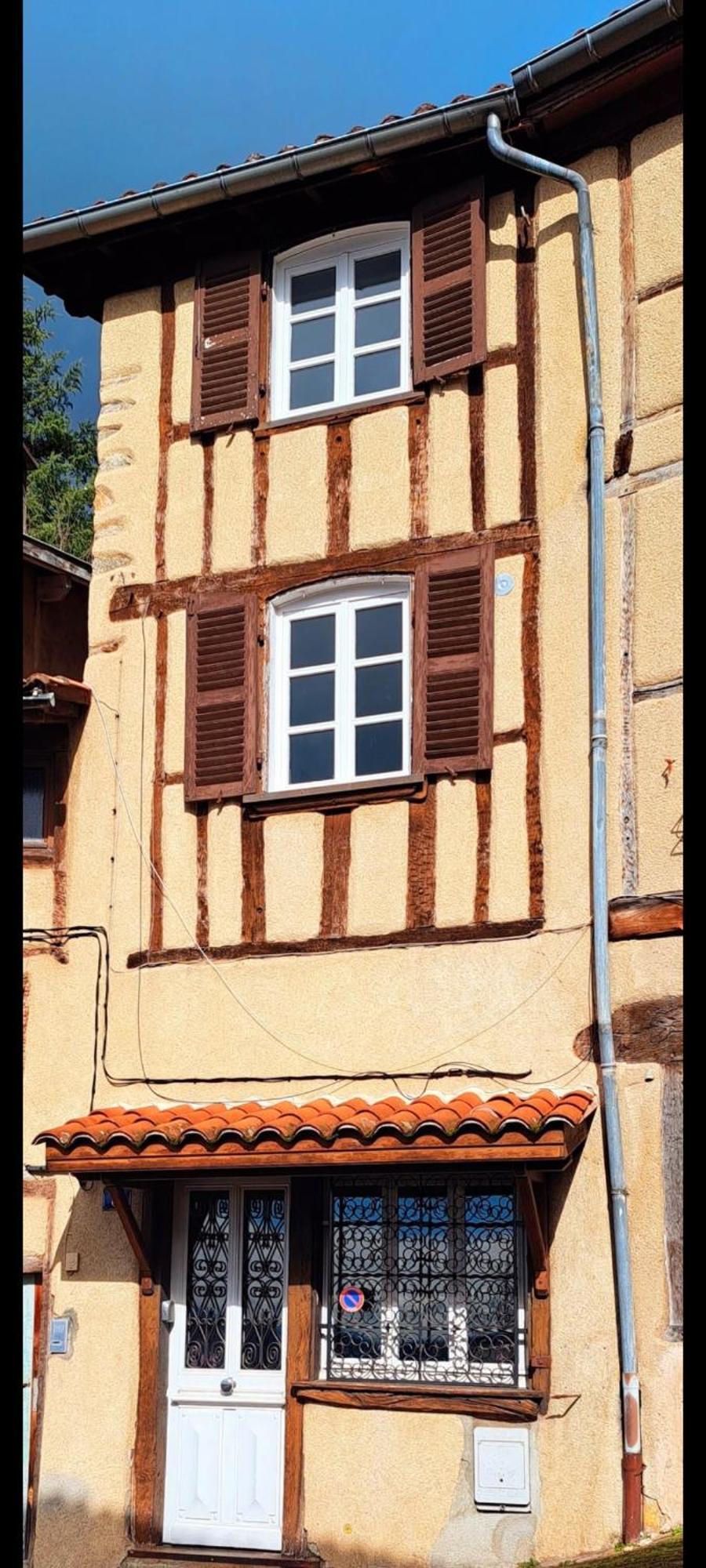 Charmant Duplex A Thiers, Vue Sur La Chaine Des Puys Exterior photo