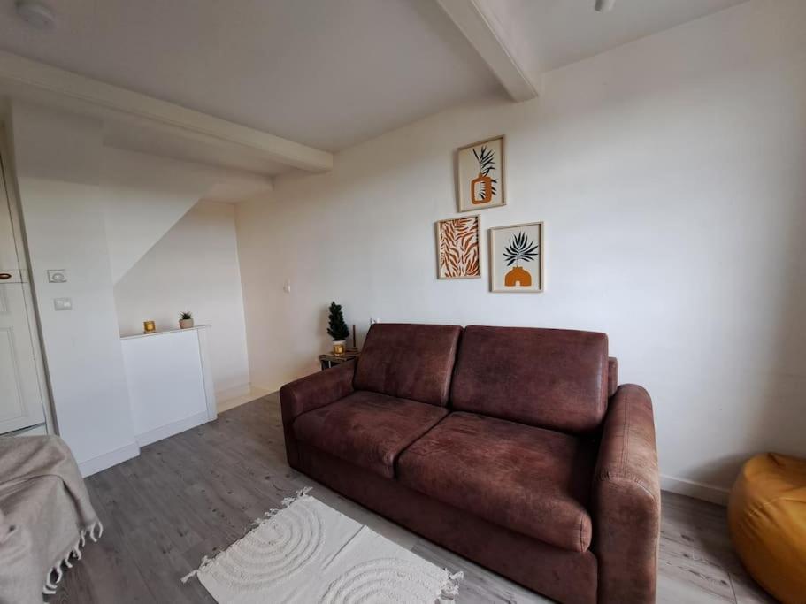 Charmant Duplex A Thiers, Vue Sur La Chaine Des Puys Exterior photo
