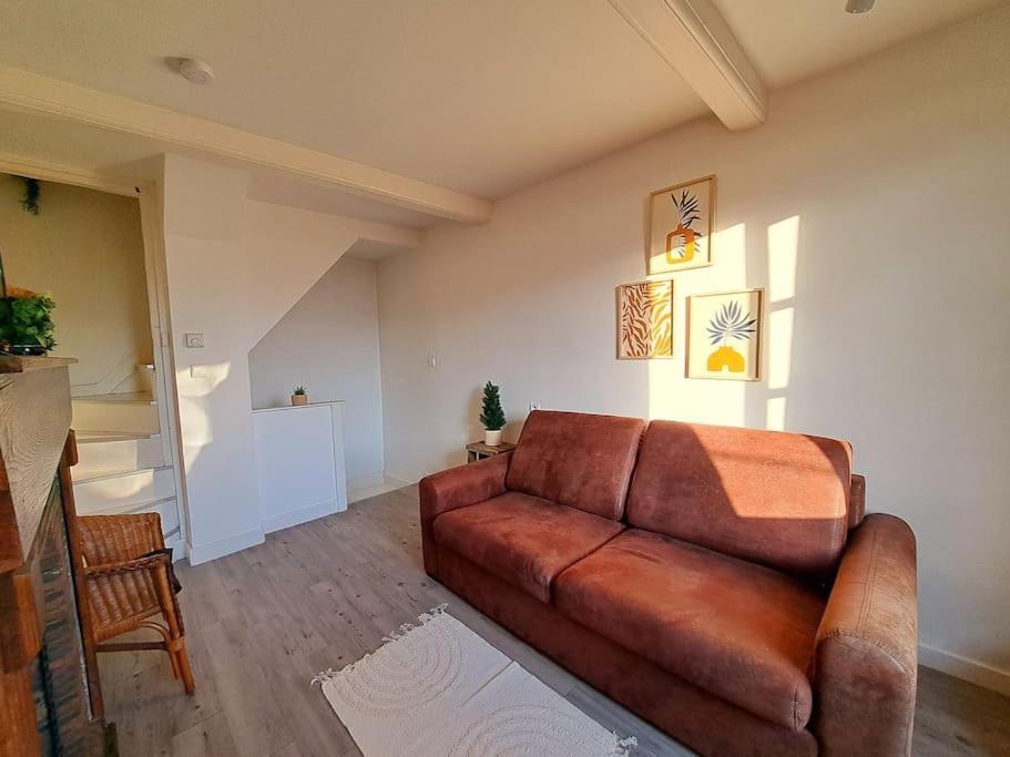 Charmant Duplex A Thiers, Vue Sur La Chaine Des Puys Exterior photo